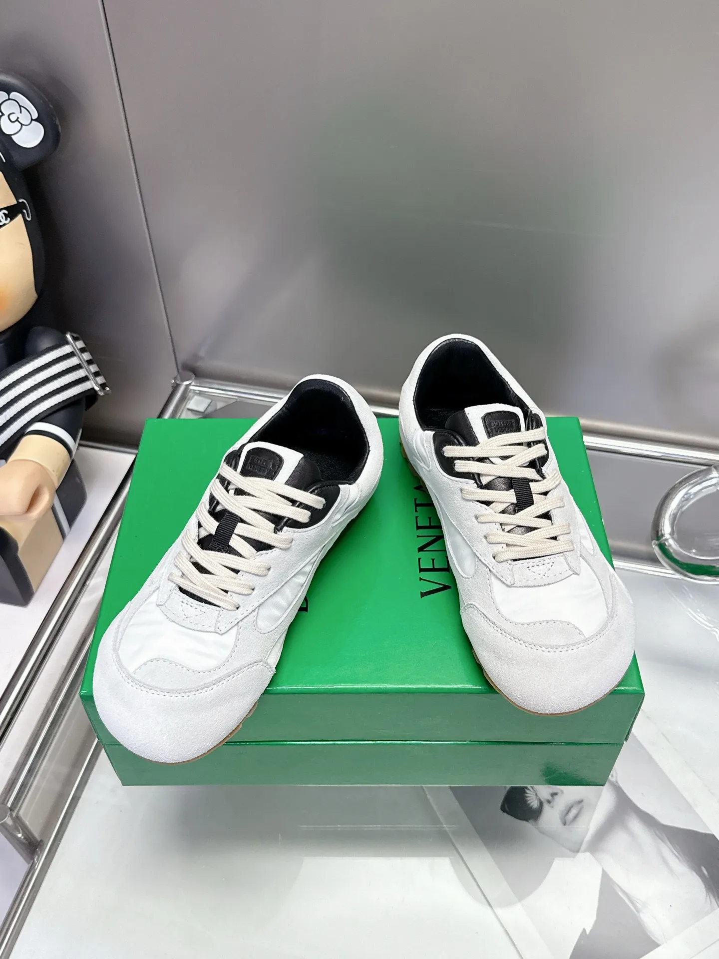 👟👟Ex-factory price 500👟👟 Bottega Veneta｜BV Bottega Veneta 25ss new Forrest shoes Dexun sneakers Sneaker technology nylon and suede, inspired by retro sneakers, a new interpretation of classic sneakers, lightweight, comfortable and breathable summer essentials The sole uses a classic woven texture, which is very recognizable, and is spliced with nylon suede, giving it a full texture!   Size: #Female 35-40 (41 made to order, non-refundable)